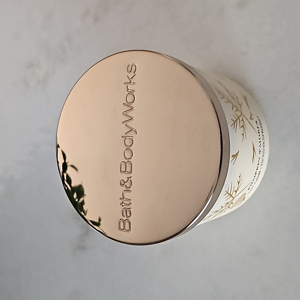Bath & Bodyworks Candle - Picture 4 of 6